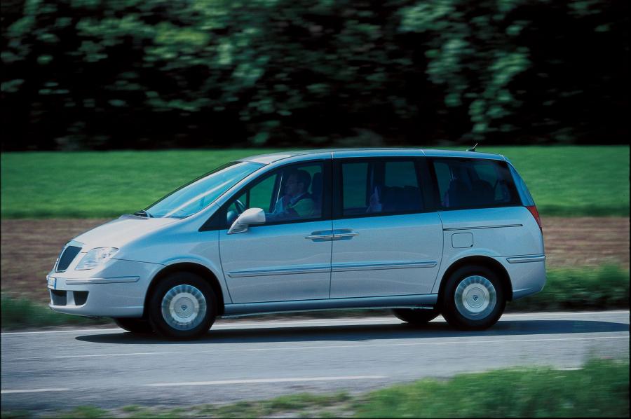  Lancia Phedra 2002 года  (фото 31 из 123)